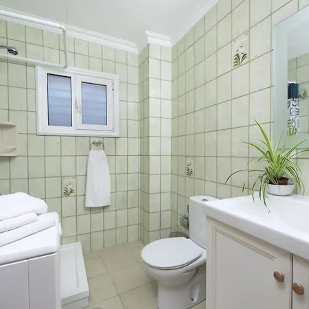 Apt Monis Playa Apartment *